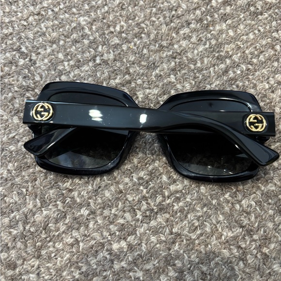 Gucci Sunglasses Style GG0036S Black w Gold GG Logo - LIKE NEW! - Picture 6 of 15